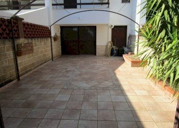 Cortile interno - Villa a Schiera Statte - foto 3