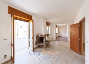 Salone - Four-room apartment via Enrico Toti, Alliste - photo 7