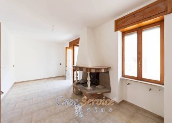 Salone - Four-room apartment via Enrico Toti, Alliste - photo 8