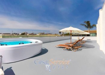 Piscina - Four-room apartment via Enrico Toti, Alliste - photo 16