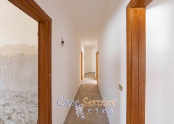 Corridoio - Four-room apartment via Enrico Toti, Alliste - photo 25