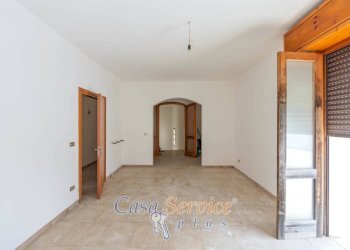 Cucina - Four-room apartment via Enrico Toti, Alliste - photo 28