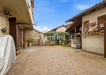 Cortile interno - Villa via Piave, 12, Villanova Monferrato - foto 37