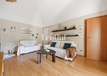 Salone - Appartamento via Stefano Guazzo, Casale Monferrato - foto 1