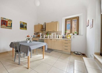 Cucina - Appartamento via Stefano Guazzo, Casale Monferrato - foto 3