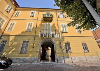 Facciata - Appartamento via Carlo Vidua, Casale Monferrato - foto 1