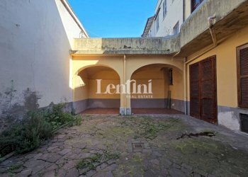 Cortile interno - Appartamento via Salandri, 23, Casale Monferrato - foto 2