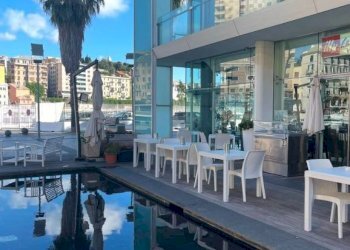 Piscina - Bar Tavola Calda - Fredda largo delle Coffe, 2, Savona (zona Centro storico) - foto 7