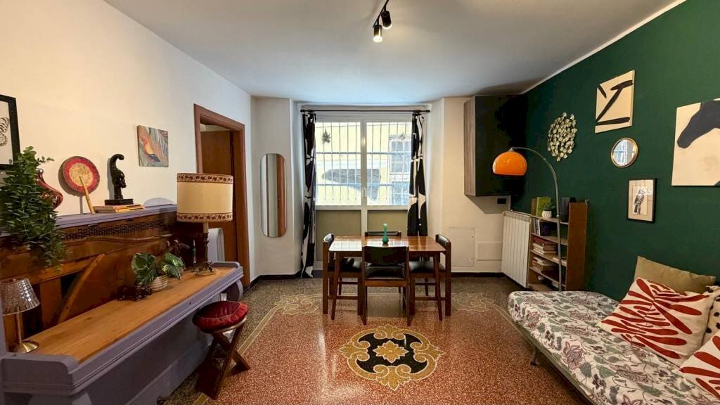 Salone - Trilocale piazza di San Marcellino, Genova (zona Centro Storico) - foto 2