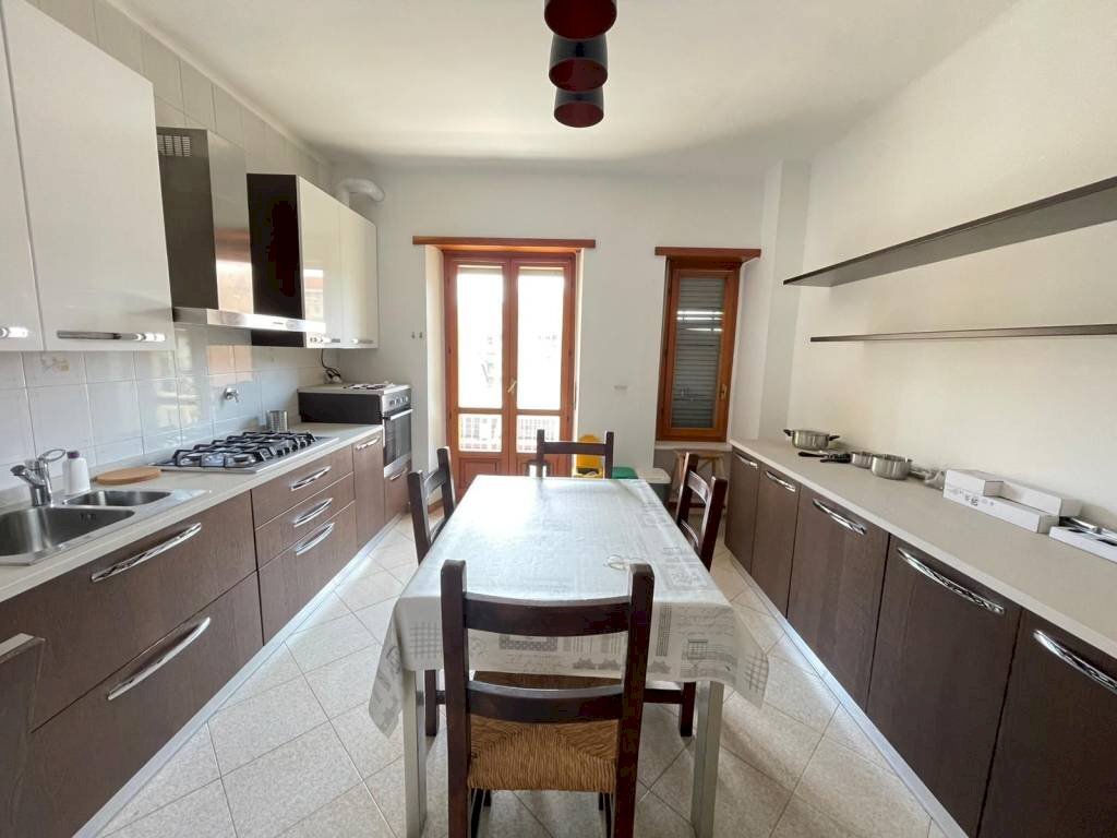 Cucina - Trilocale via Montevideo, 16, Torino (zona Lingotto) - foto 3