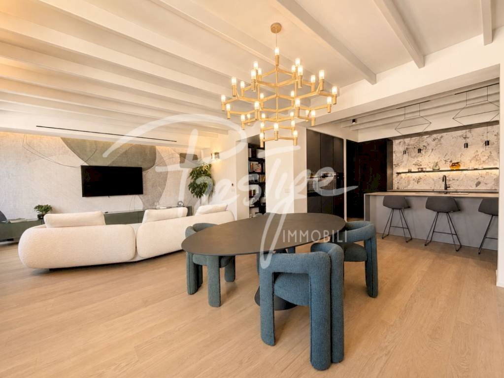 Salone - Apartment corso Camillo Benso di Cavour, La Spezia (neighborhood Centro Storico) - photo 1