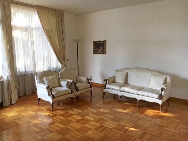 Salone - Four-room apartment viale dell'Oceano Atlantico, 18, Roma (neighborhood EUR) - photo 2