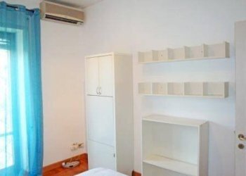 Camera da letto - Quadrilocale viale dell'Oceano Atlantico, 18, Roma (zona EUR) - foto 12