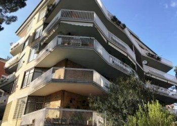 Facciata - Quadrilocale viale dell'Oceano Atlantico, 18, Roma (zona EUR) - foto 25