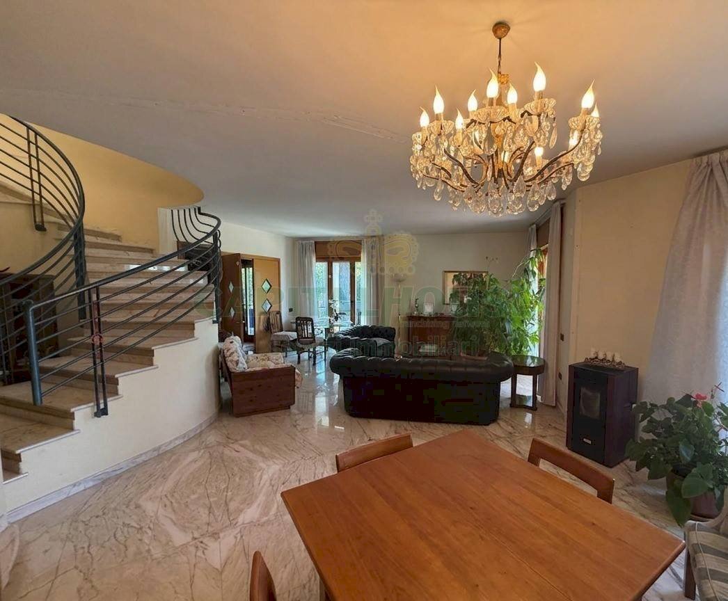 Foto 1 - Villa Baronissi - photo 1