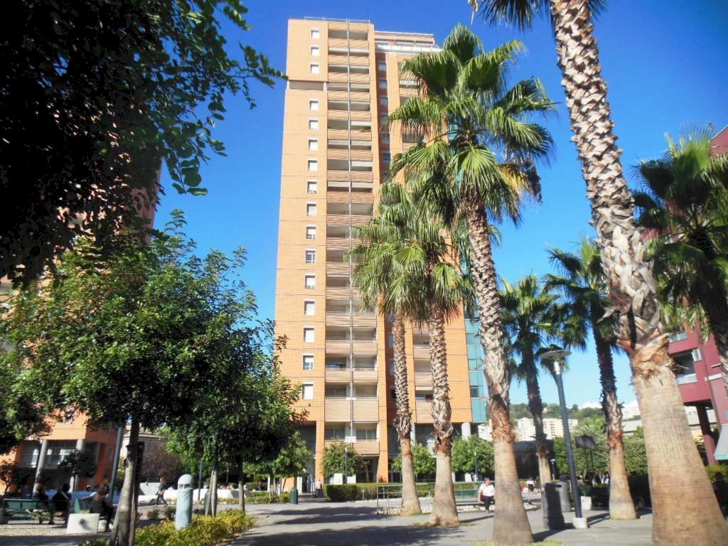 Facciata - Trilocale via Fiumara, Genova (zona Sampierdarena) - foto 1
