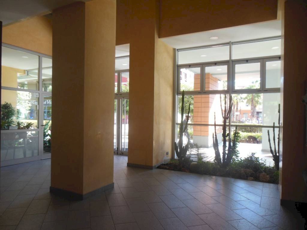 Interno palazzo - Trilocale via Fiumara, Genova (zona Sampierdarena) - foto 3