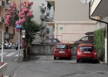 Posto macchina - Trilocale via Giuseppe Sapeto, 17, Genova (zona Borgoratti) - foto 2
