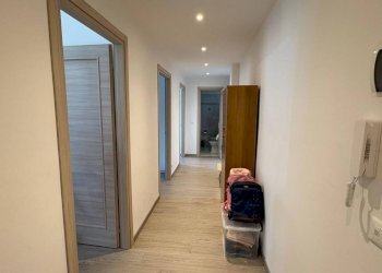 Corridoio - Appartamento via Papigliano, 2, Genova (zona Borgoratti) - foto 6