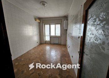 Salone - Quadrilocale piazza Annunziata, 4, Angri - foto 7