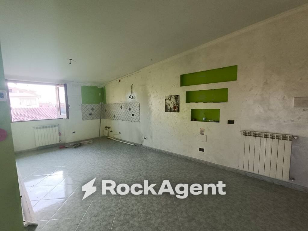 Cucina - Three-room apartment via Enrico Toti, Guidonia Montecelio - photo 3