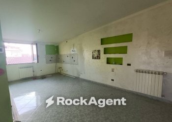 Cucina - Three-room apartment via Enrico Toti, Guidonia Montecelio - photo 3