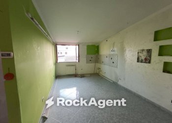 Salone - Three-room apartment via Enrico Toti, Guidonia Montecelio - photo 4