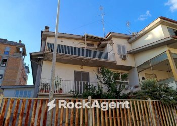 Facciata - Three-room apartment via Enrico Toti, Guidonia Montecelio - photo 17