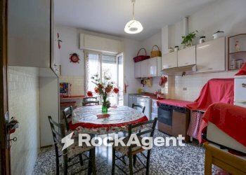 Cucina - Appartamento via Sarzanese, 247, Lucca - foto 14