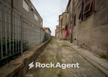 Cortile interno - Four-room apartment via Pietro Maroncelli, 5, Sorso - photo 19