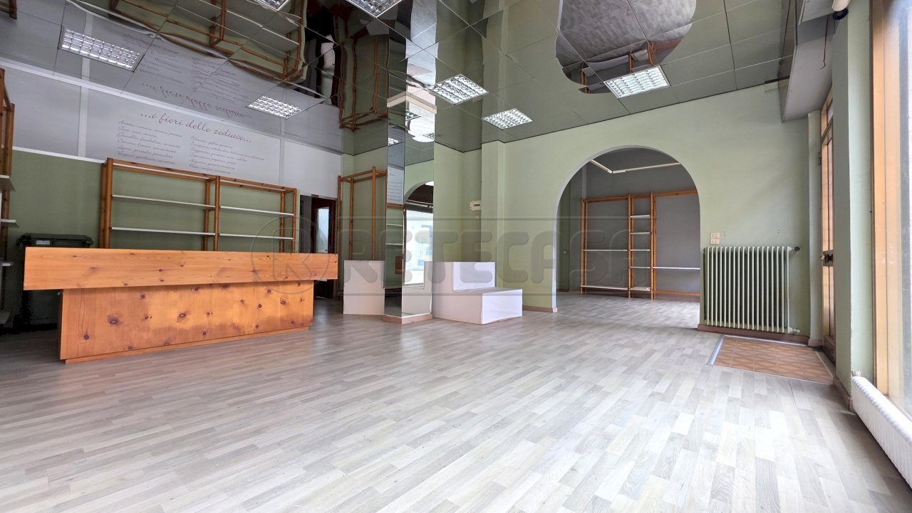 Retecasa_Valdagno - Commercial Premises Valdagno - photo 1