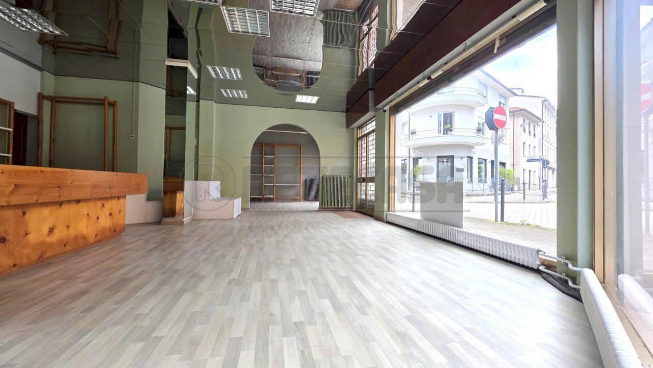Retecasa_Valdagno - Commercial Premises Valdagno - photo 2