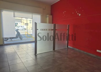 Locale Commerciale Corso Umberto I 46, Montesilvano - foto 1