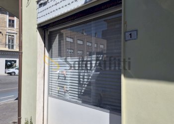 Vetrina - Locale Commerciale Corso Umberto I 46, Montesilvano - foto 19