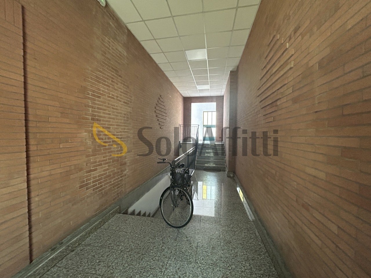 ANDRONE - Quadrilocale Via Cerano 1, Torino (zona Rebaudengo) - foto 3