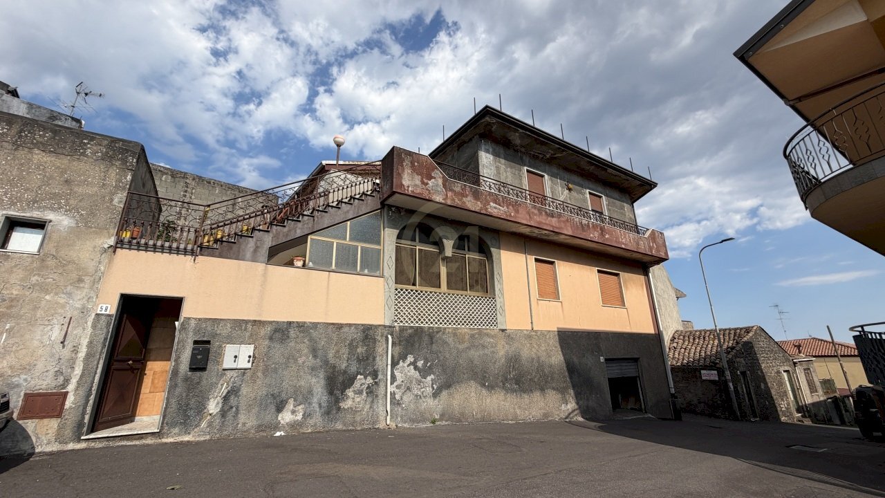 Prospetto esterno 2 - Independent house Via Mentana 58, Nicolosi - photo 1