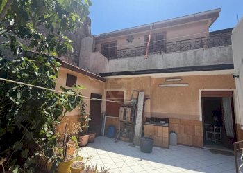 esterno - Casa indipendente Nicolosi - foto 2