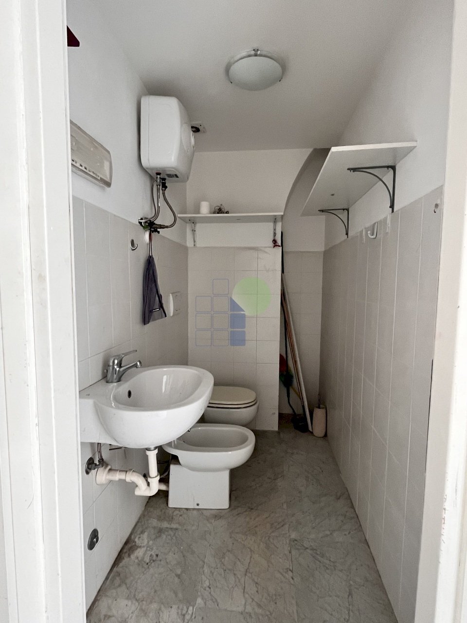 Bagno - Commercial Premises Via Ricasoli 115, Livorno - photo 3