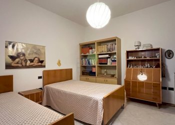 prima camera matrimoniale primo piano appartamento - Rustic Via Traversa Livornese 11, Rosignano Marittimo - photo 28