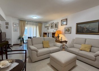 SOGGIORNO - Quadrilocale Via Gaetano Barresi 5, Siracusa - foto 2