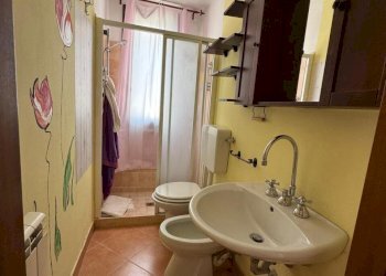 Bagno con doccia - Villa a Schiera Via Gorolo 63, Borghi - foto 21