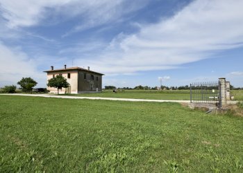 Facciata - Casale Via Montefiorino 1, Malalbergo - foto 3