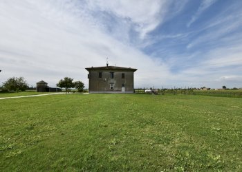 Facciata - Casale Via Montefiorino 1, Malalbergo - foto 4