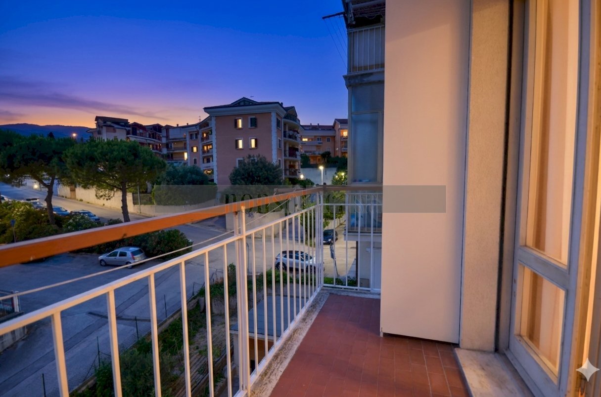 BALCONE - Trilocale Viale dei Pini 61, Porto Recanati - foto 1