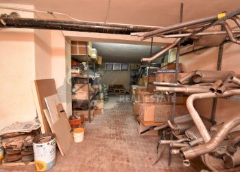 8-4000 - Commercial Premises Via g. Candido 1, Lecce - photo 27