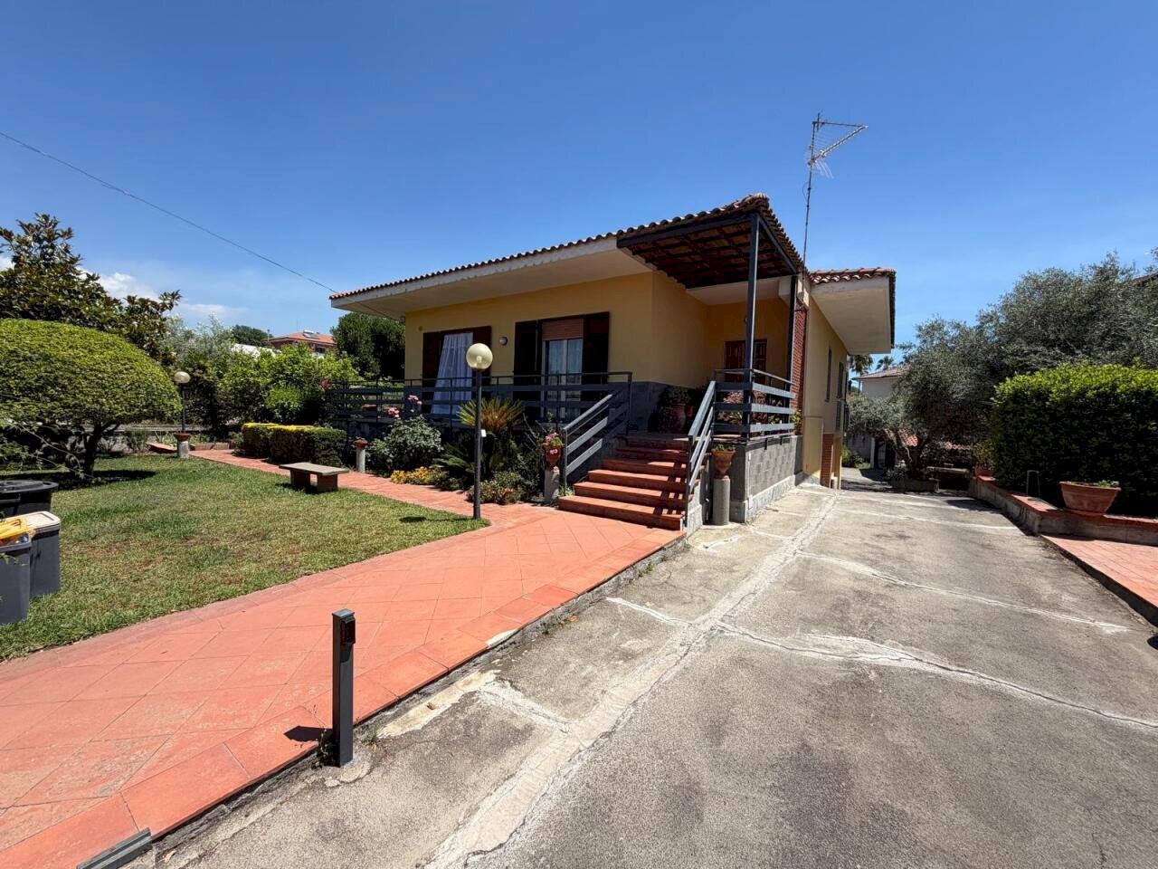 WhatsApp Image 2026-06-09 at 18.26.24 (1) - Villa Mascalucia - foto 2