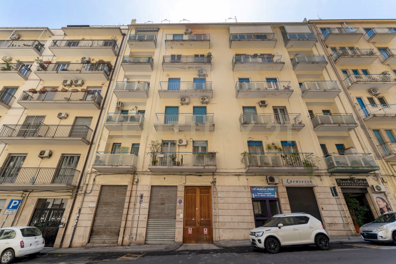 Via Genova affitto (1) - Four-room apartment Via Genova 64, Catania - photo 2