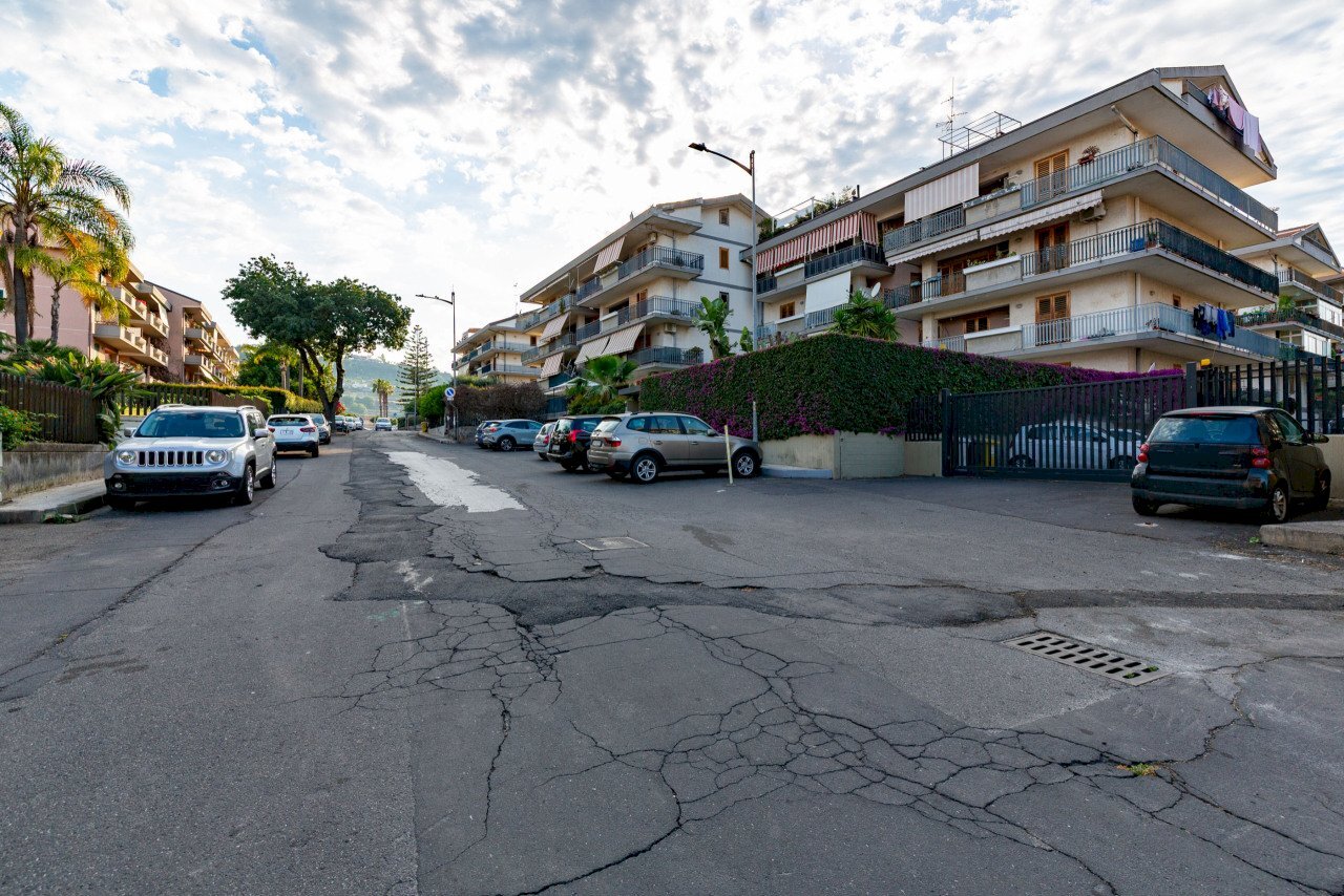 02 - Appartamento Via Giuseppe Leonardi 24, Aci Catena - foto 2
