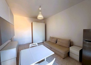 6050748153243308752.jpg - One-room apartment Via Dei Tulipani 1, Milano (neighborhood Giambellino) - photo 5