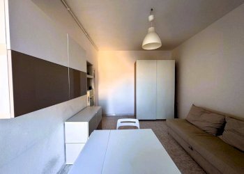 6050748153243308751.jpg - One-room apartment Via Dei Tulipani 1, Milano (neighborhood Giambellino) - photo 8